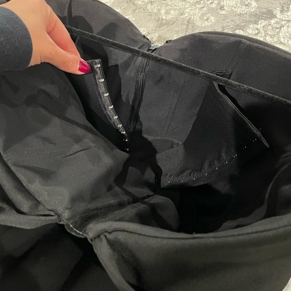 Ozgur Masur Off the Shoulder Gown Size 38 (6) Black - Picture 11 of 13